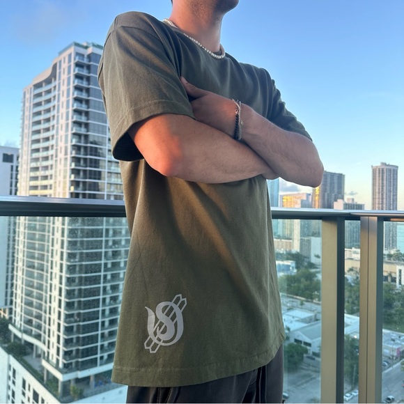 Infamous Dice Shirt 
Military Green - Picture 4 of 9